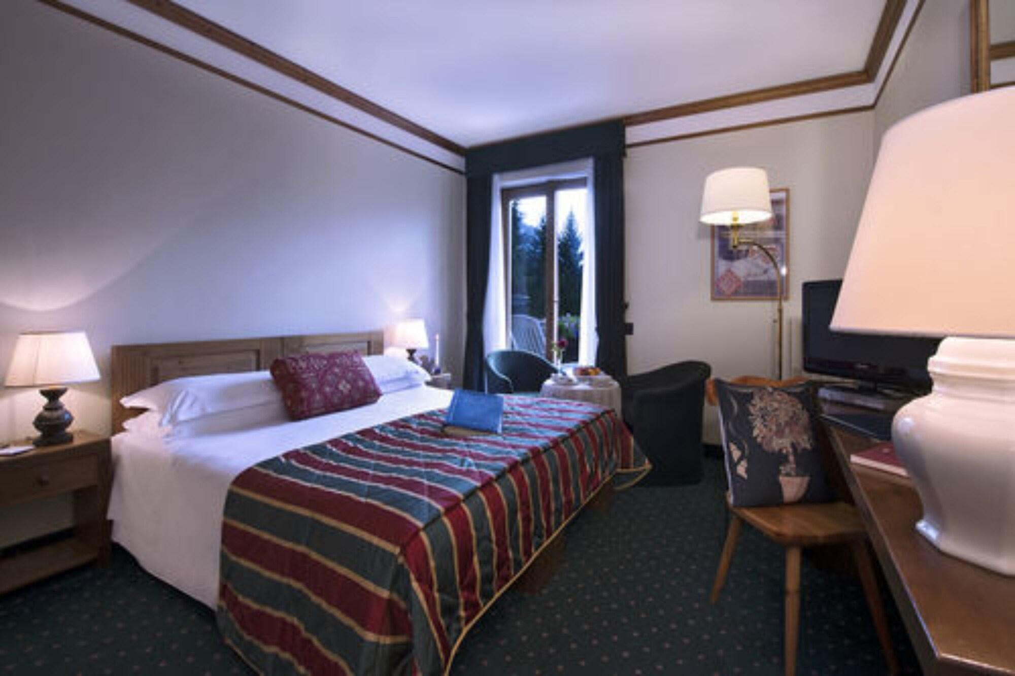 Boutique Hotel Villa Blu Cortina dʼAmpezzo Eksteriør bilde
