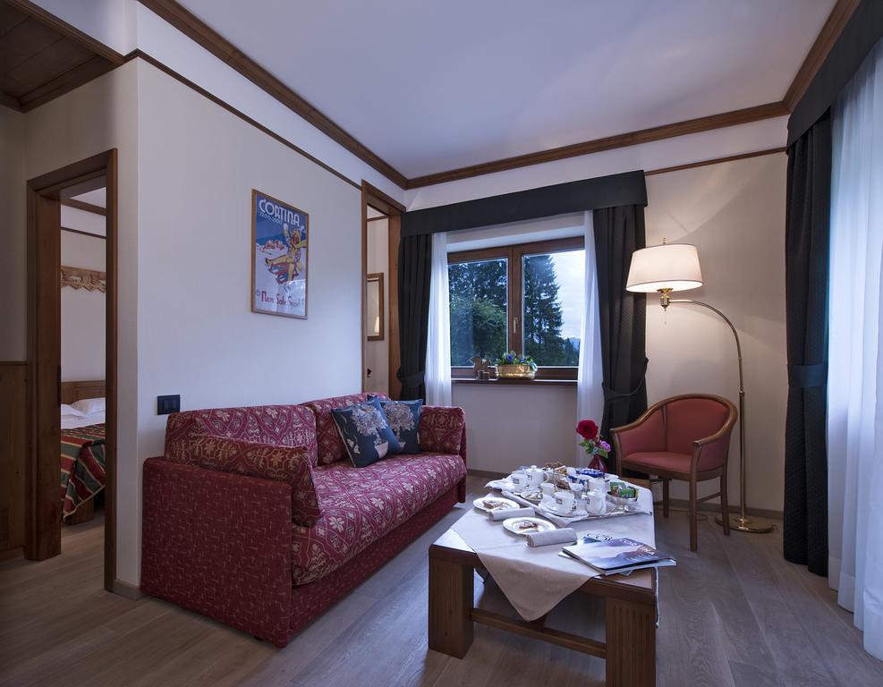 Boutique Hotel Villa Blu Cortina dʼAmpezzo Rom bilde