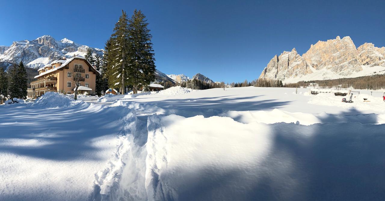 Boutique Hotel Villa Blu Cortina dʼAmpezzo Eksteriør bilde