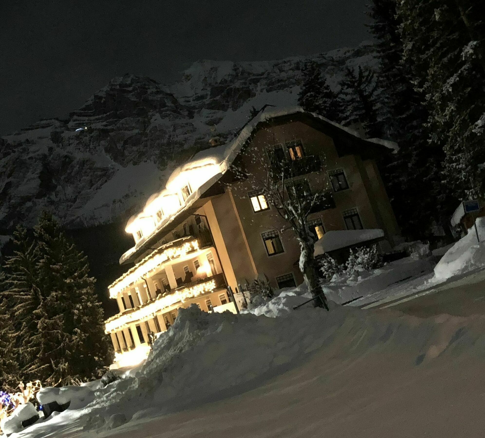 Boutique Hotel Villa Blu Cortina dʼAmpezzo Eksteriør bilde